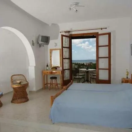 Pirgos Naxos Apartment Aliko Beach Room photo