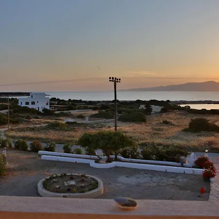 Pirgos Naxos Apartment Aliko Beach Exterior photo