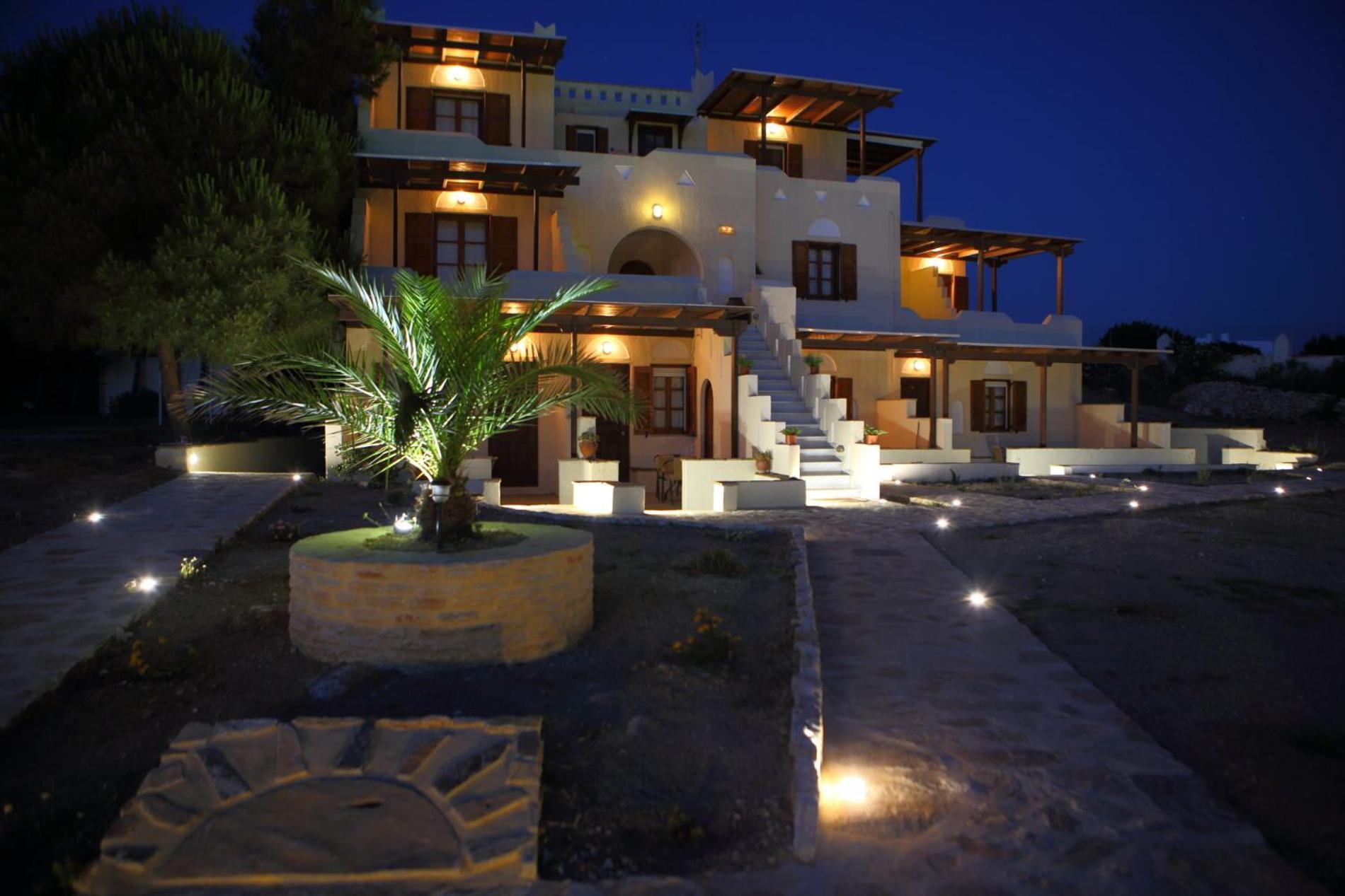 Pirgos Naxos * Aliko Beach